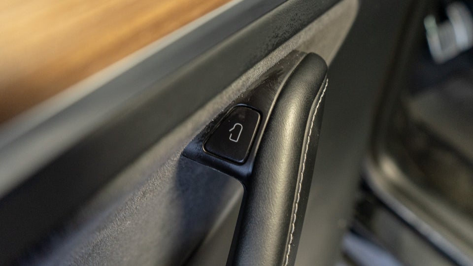 Tesla Model Y Performance AWD 5d