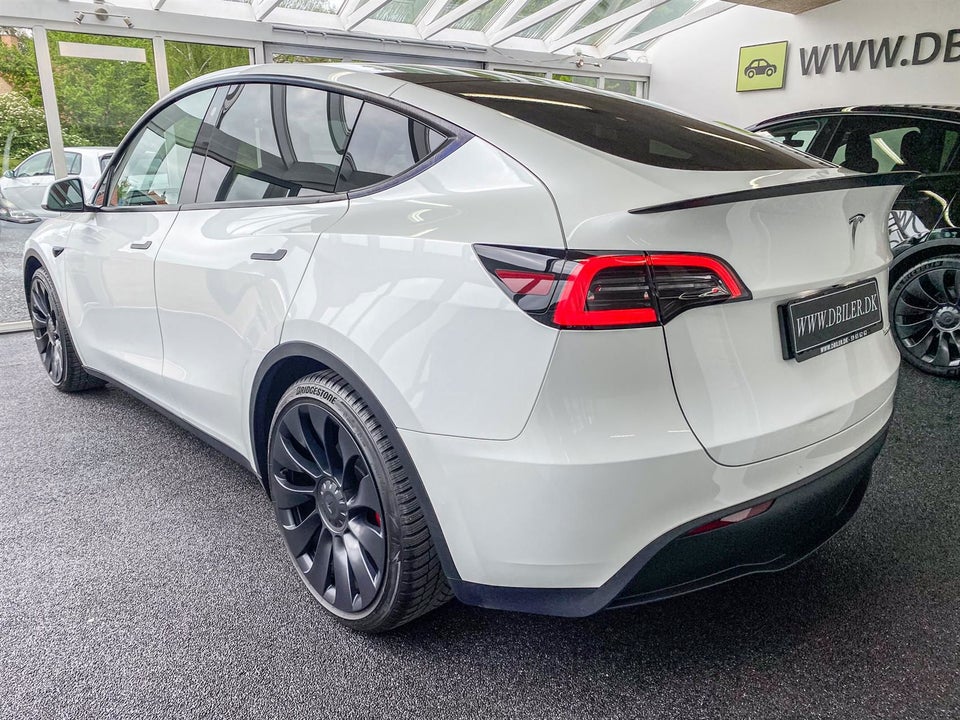 Tesla Model Y Performance AWD 5d