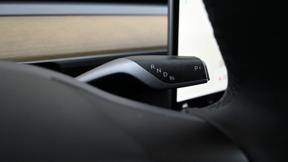 Tesla Model Y Long Range AWD 5d