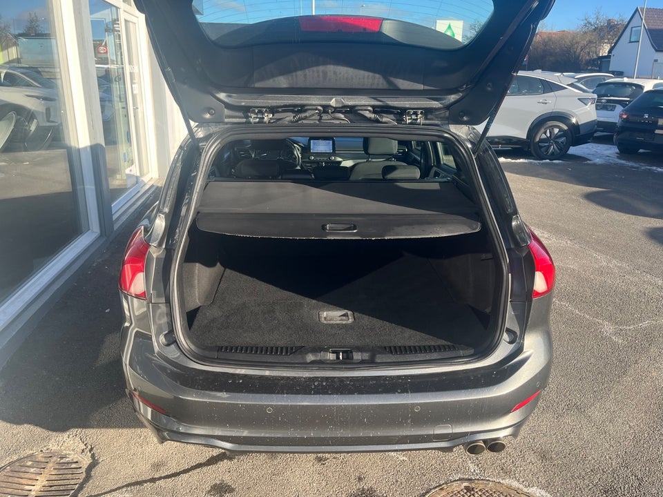 Ford Focus 1,5 EcoBoost ST-Line stc. aut. 5d