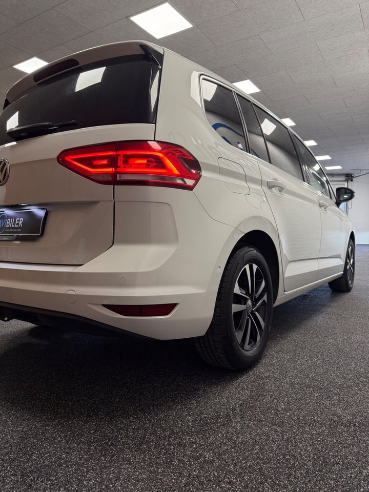 VW Touran 1,6 TDi 115 IQ.Drive DSG 7prs 5d