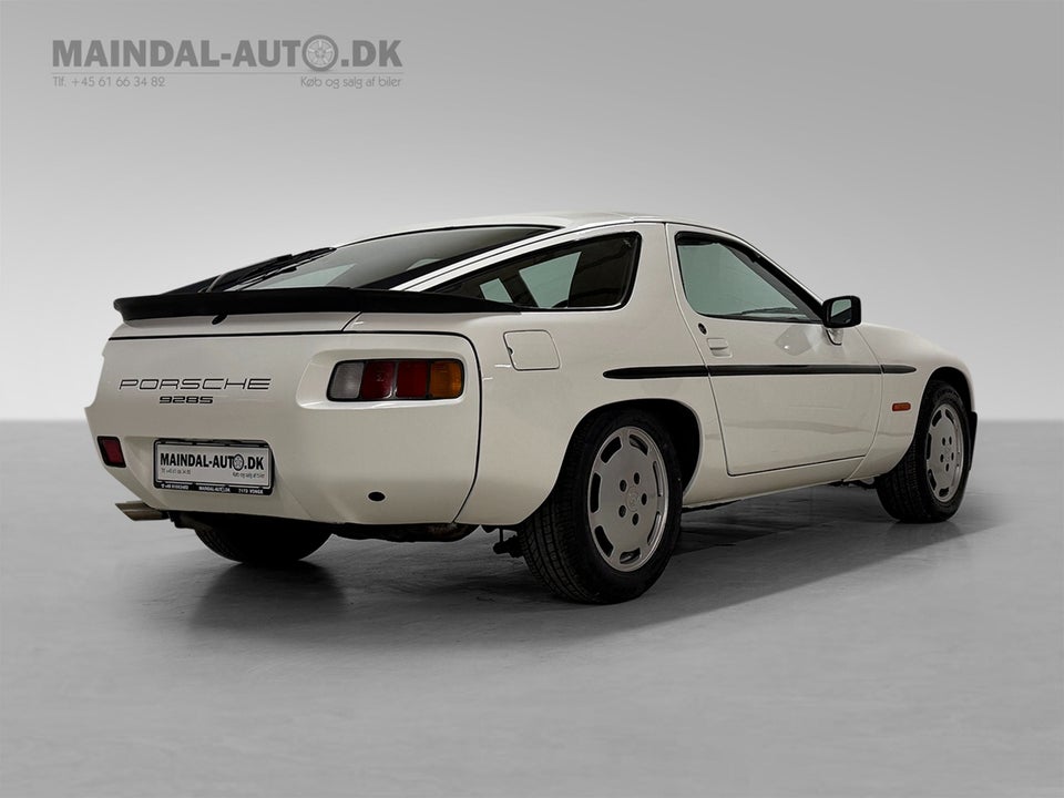 Porsche 928 4,7 S 3d