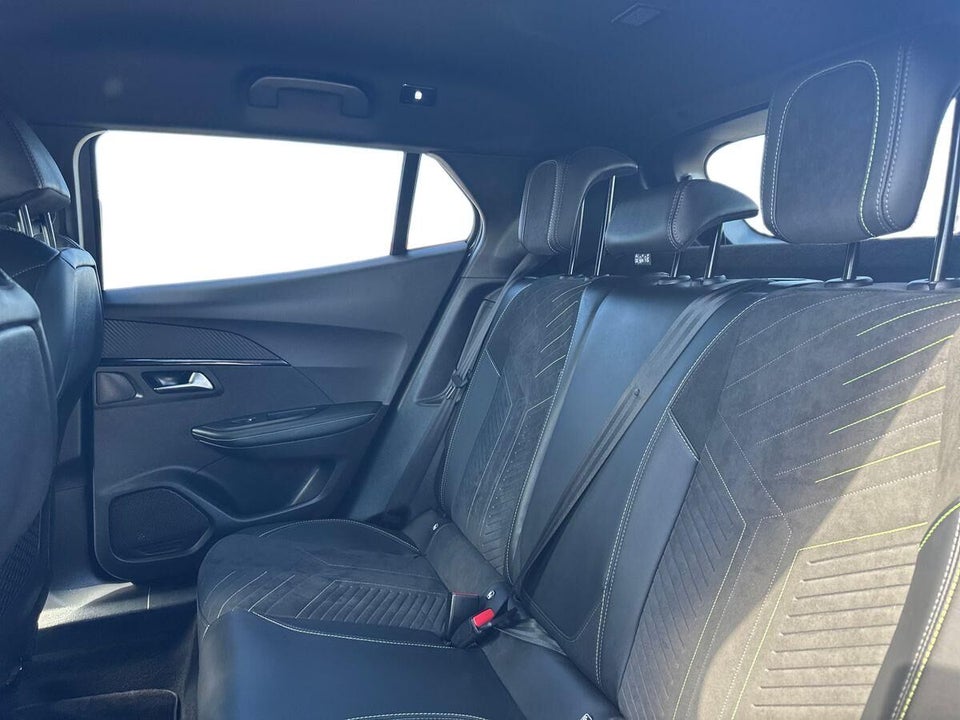 Peugeot e-2008 54 GT 5d