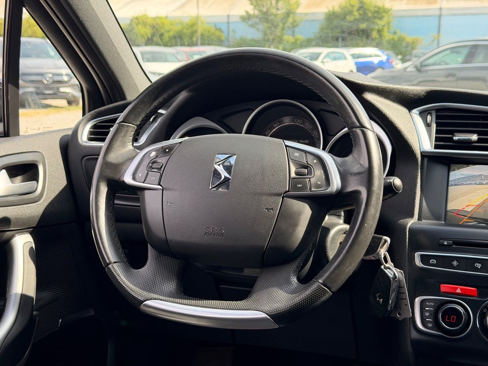 DS DS 4 CrossBack 1,6 BlueHDi 120 EAT6 5d