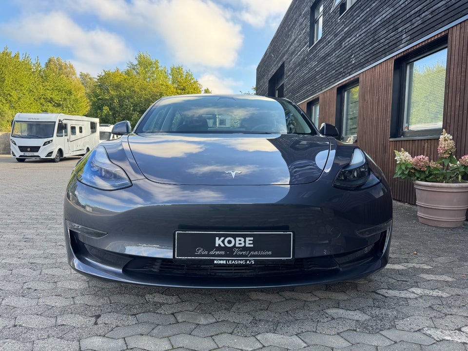 Tesla Model 3 Long Range AWD 4d