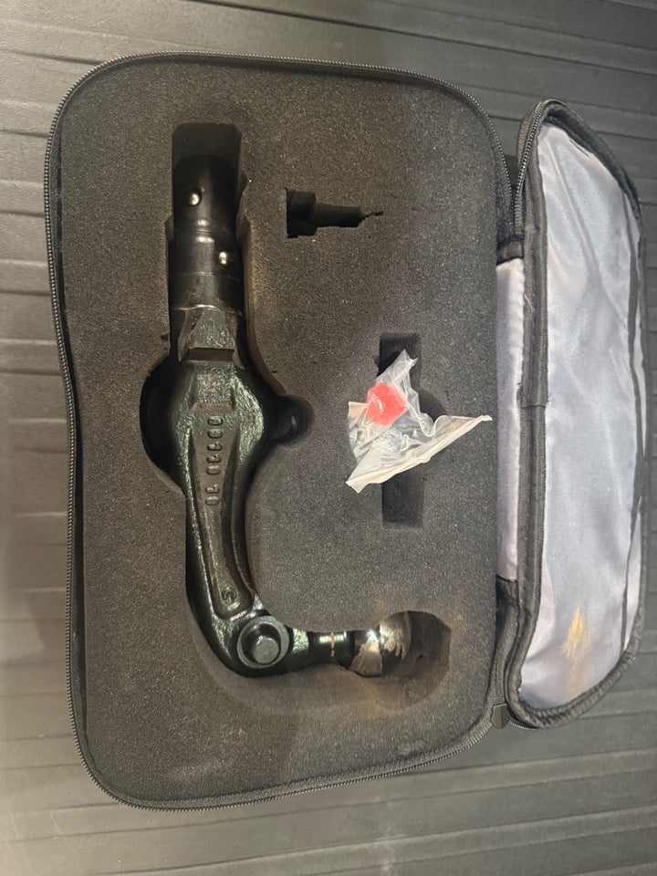 Tesla Model Y Long Range AWD 5d