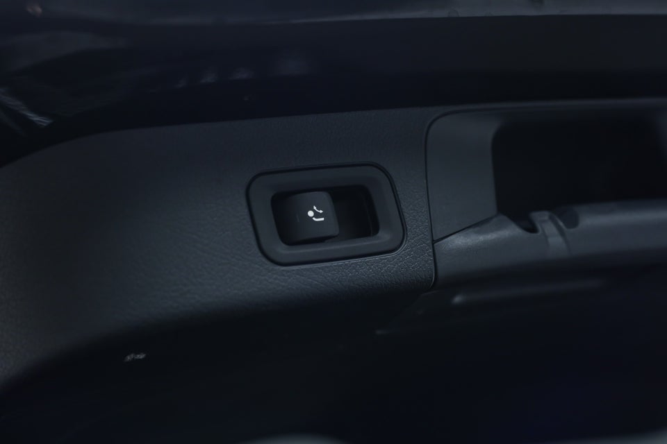 Mercedes GLB200 1,3 AMG Line aut. 5d