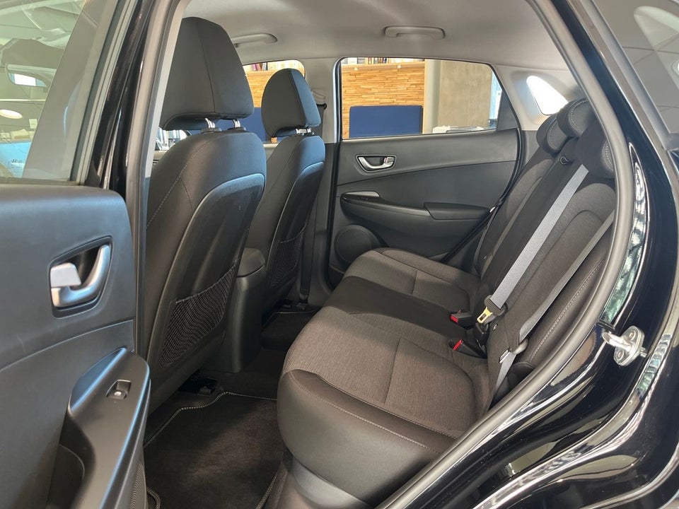 Hyundai Kona 39 EV Select 5d