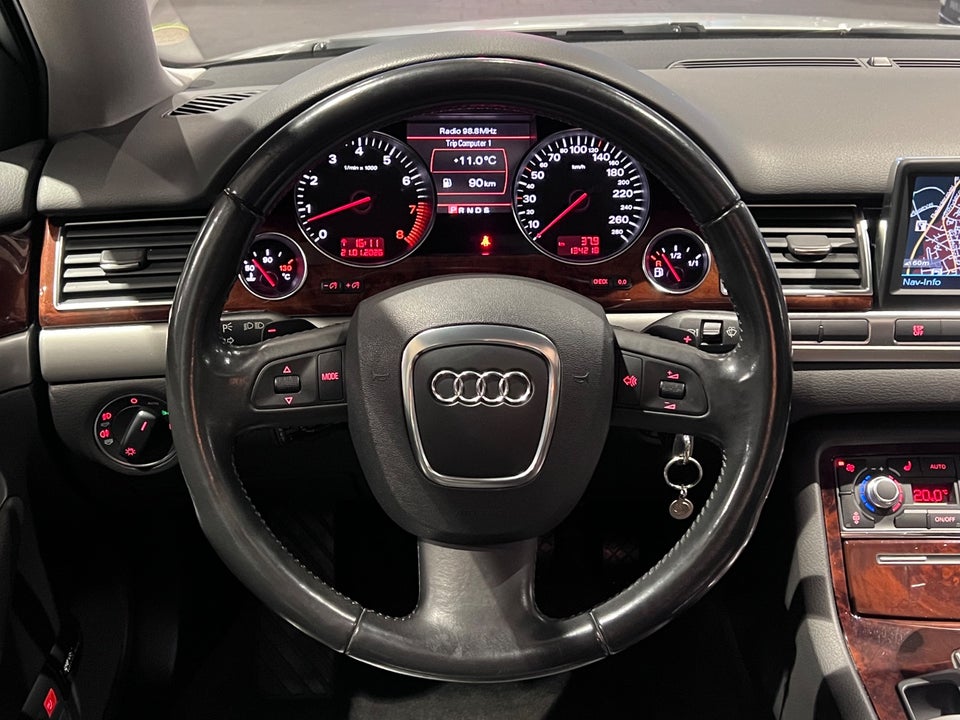 Audi A8 4,2 V8 quattro Tiptr. 4d