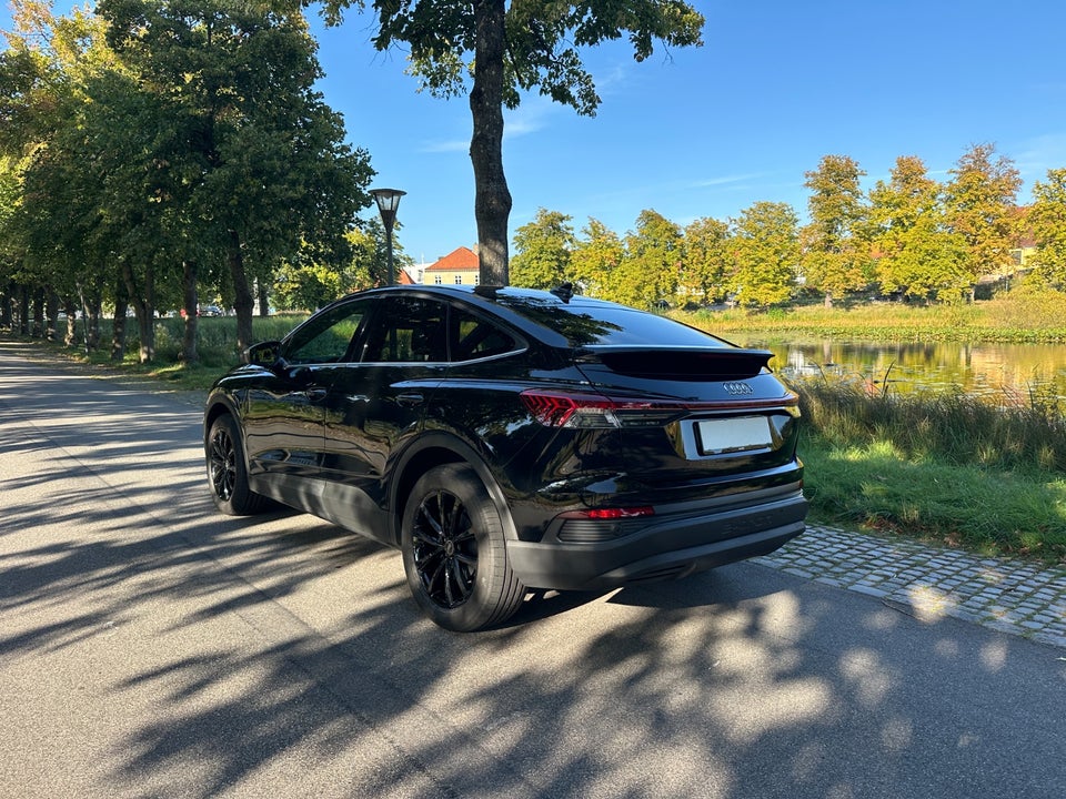 Audi Q4 e-tron 35 Sportback 5d