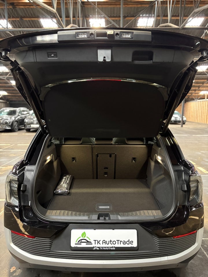 Ford Explorer 77 Premium Extended Range 5d