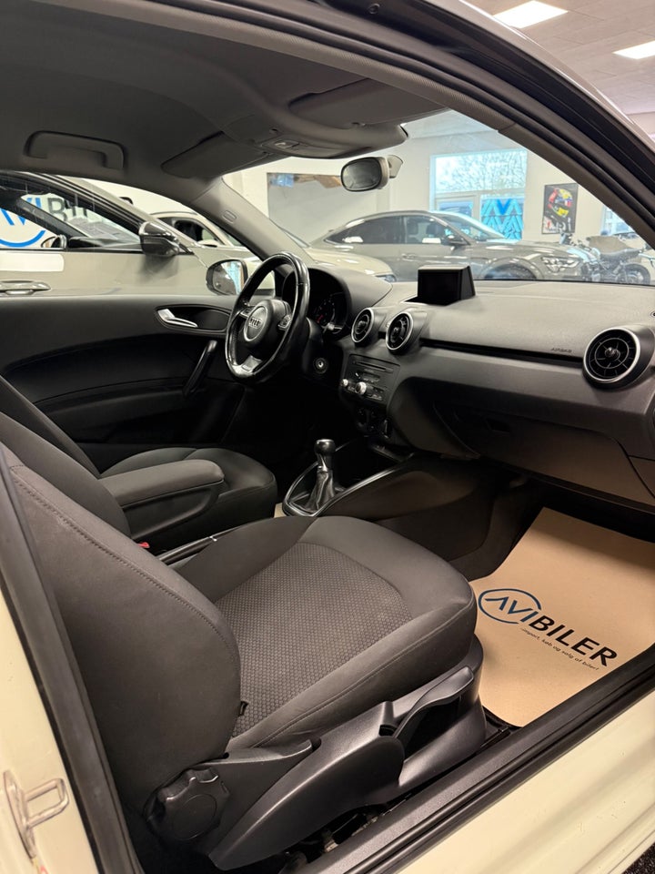 Audi A1 1,2 TFSi 86 Ambition Sportback 5d