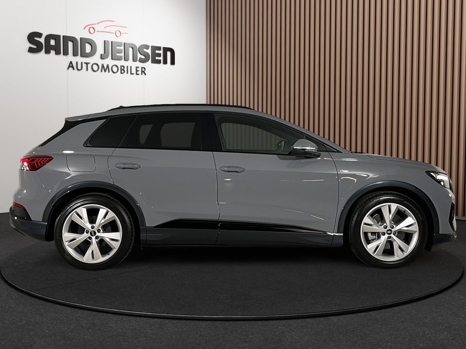 Audi Q4 e-tron 45 S-line quattro 5d