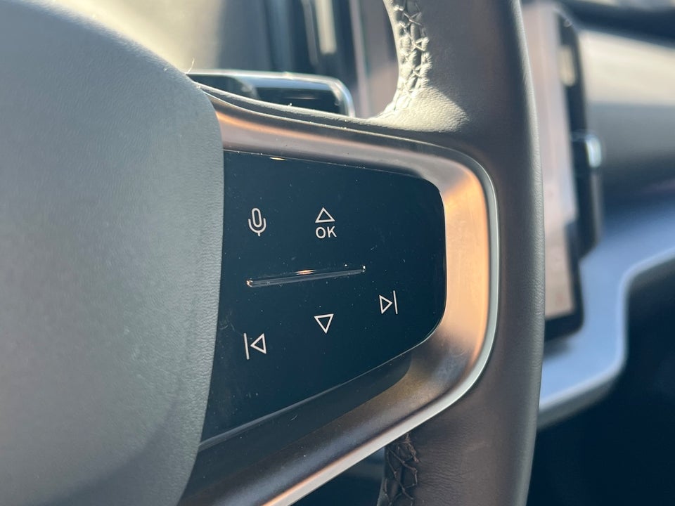 Volvo EX30 Extended Range Plus 5d