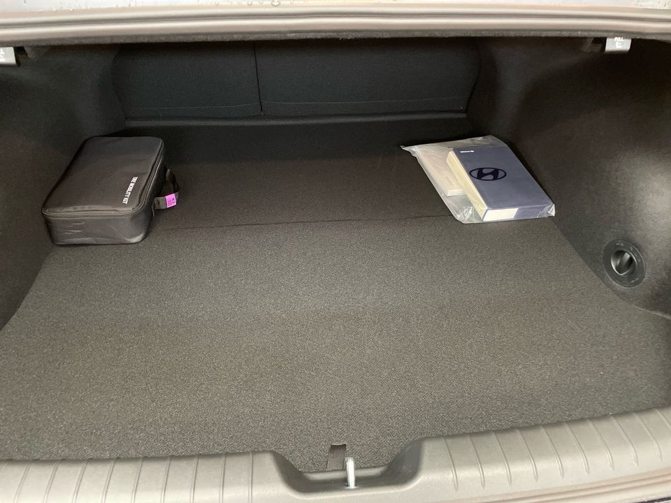 Hyundai Ioniq 6 77 Ultimate Black 4d