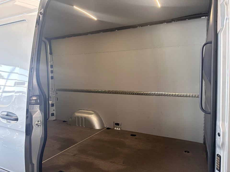 Mercedes Sprinter 319 3,0 CDi A2 Kassevogn RWD