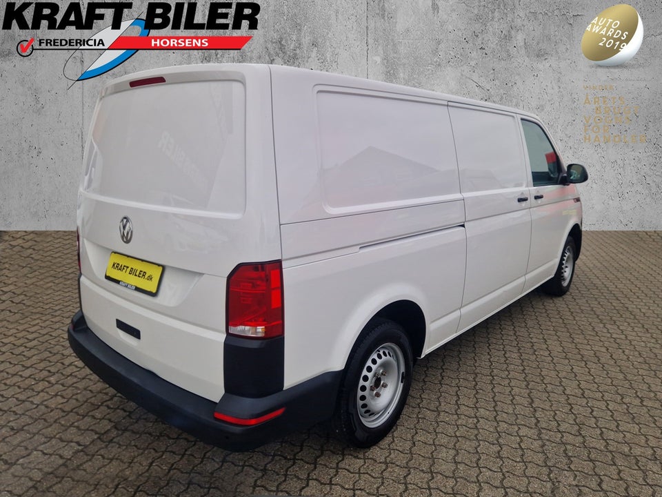 VW Transporter 2,0 TDi 110 Kassevogn lang