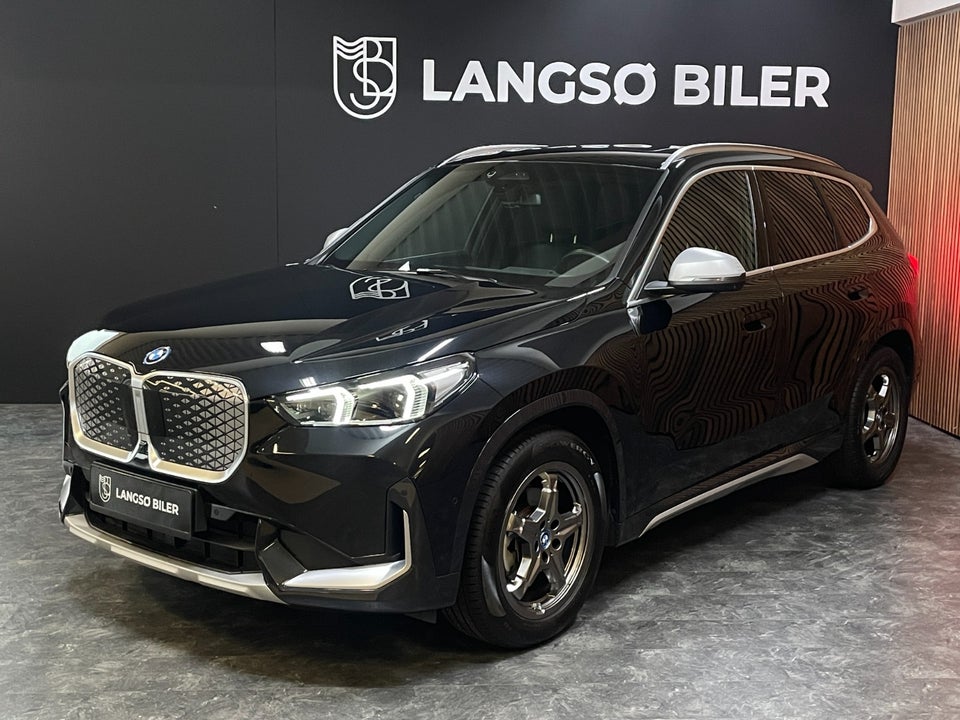 BMW iX1 eDrive20 Fully Charged 5d