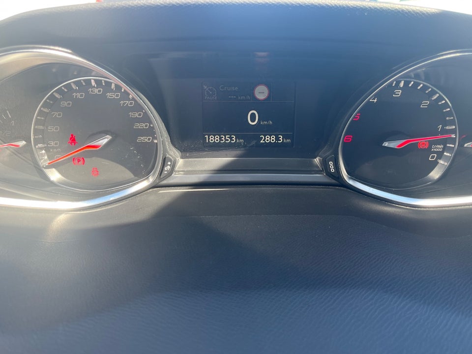 Peugeot 308 1,5 BlueHDi 130 Style SW 5d