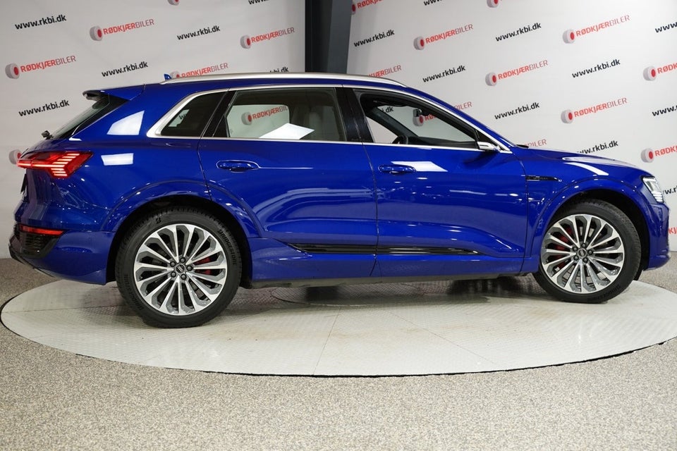 Audi Q8 e-tron 55 S-line quattro 5d