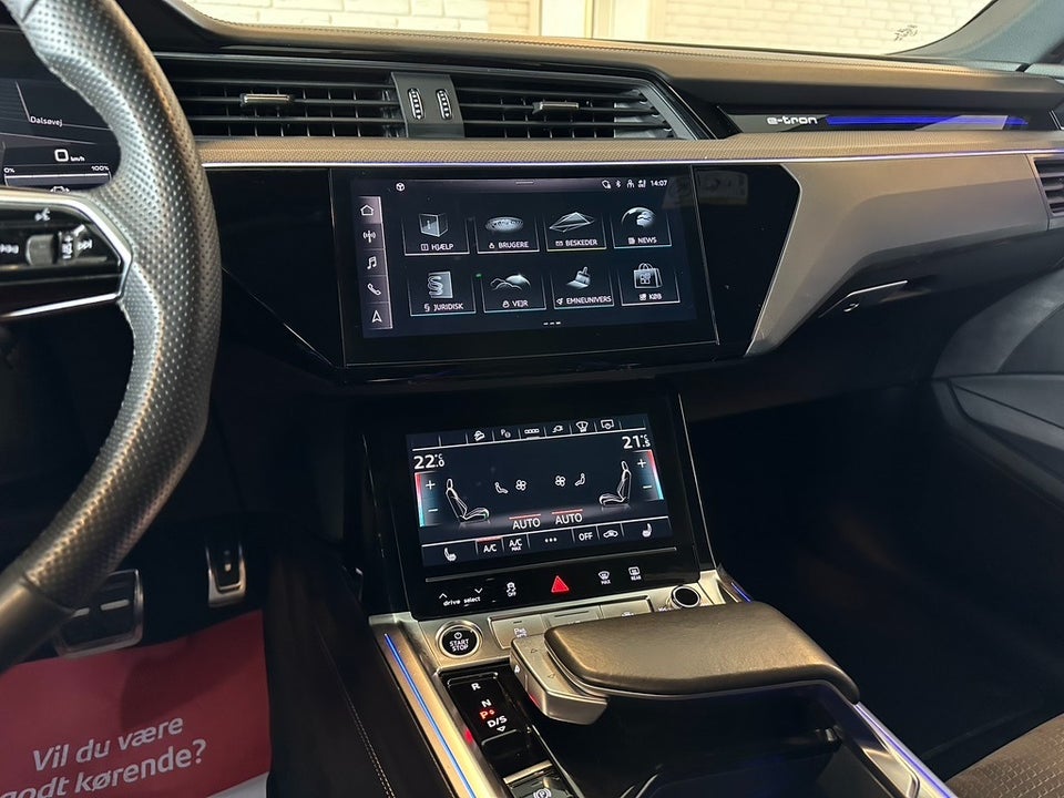 Audi Q8 e-tron 55 S-line quattro 5d