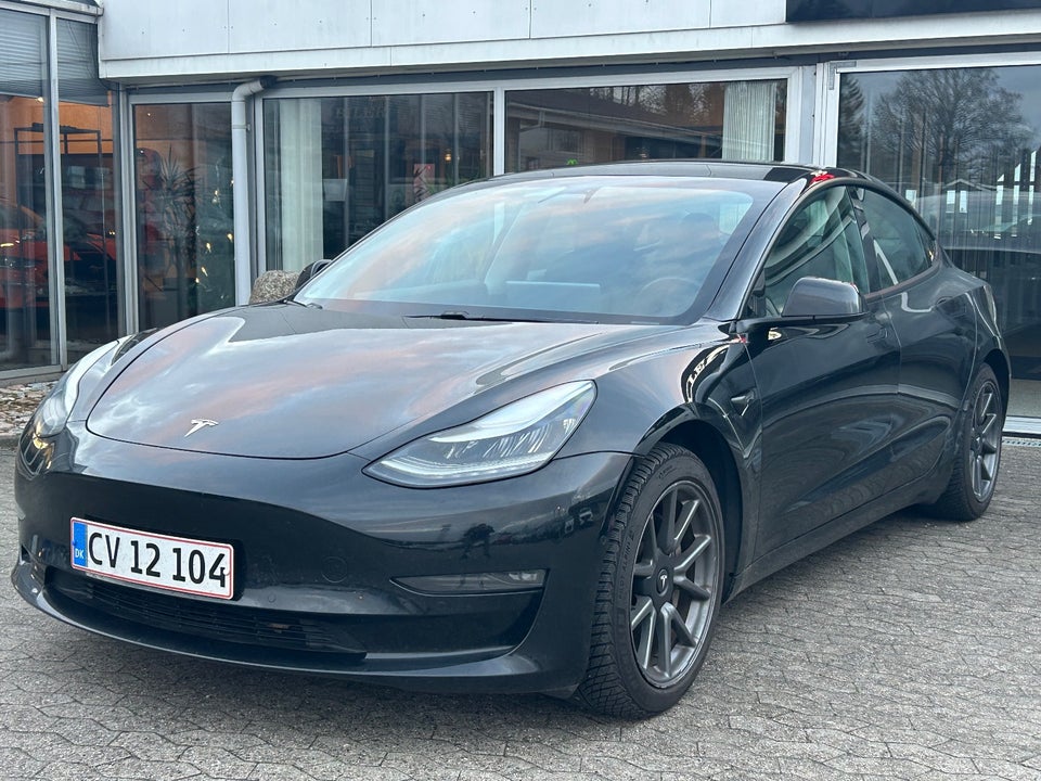 Tesla Model 3 Long Range AWD 4d