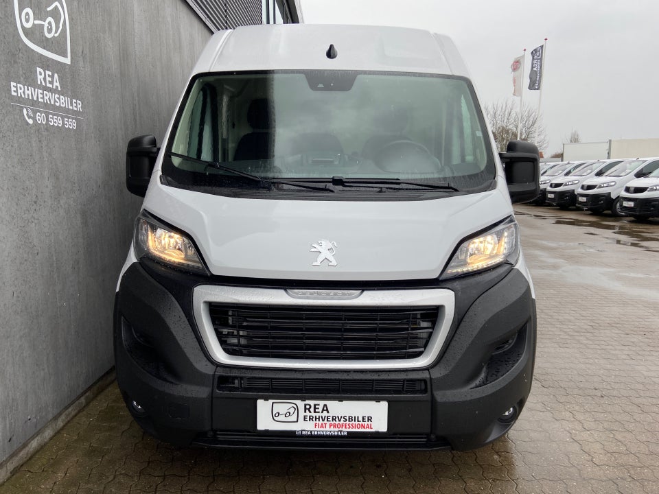 Peugeot Boxer 333 2,2 BlueHDi 140 L3H2 Premium