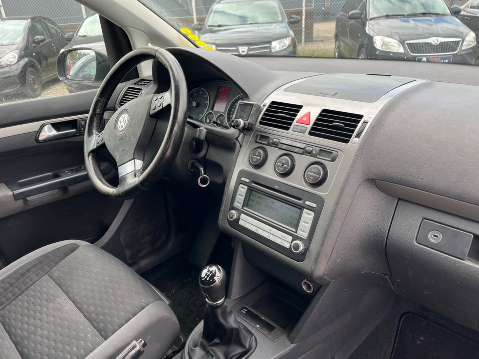 VW Touran 1,4 TSi 140 Trendline 7prs 5d