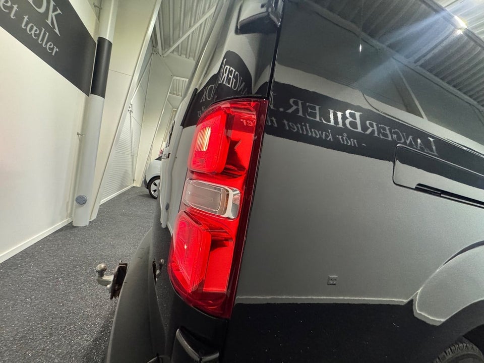 Peugeot Expert 2,0 BlueHDi 144 L3 Premium EAT8 Van