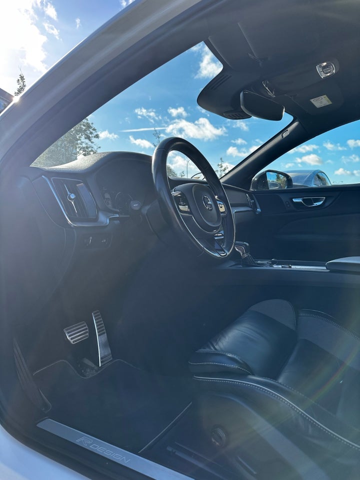 Volvo V60 2,0 D4 190 R-Design aut. 5d