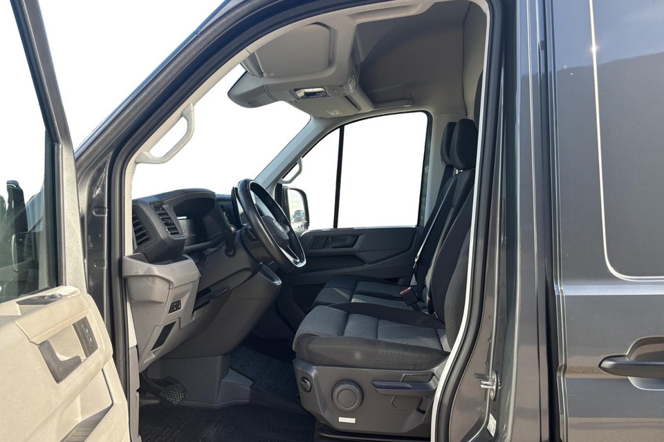 VW Crafter 35 2,0 TDi 177 Kassevogn L3H3 aut.