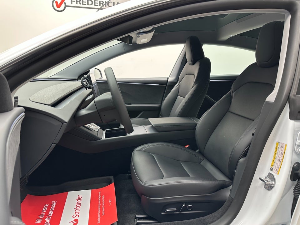 Tesla Model 3 Long Range AWD 4d