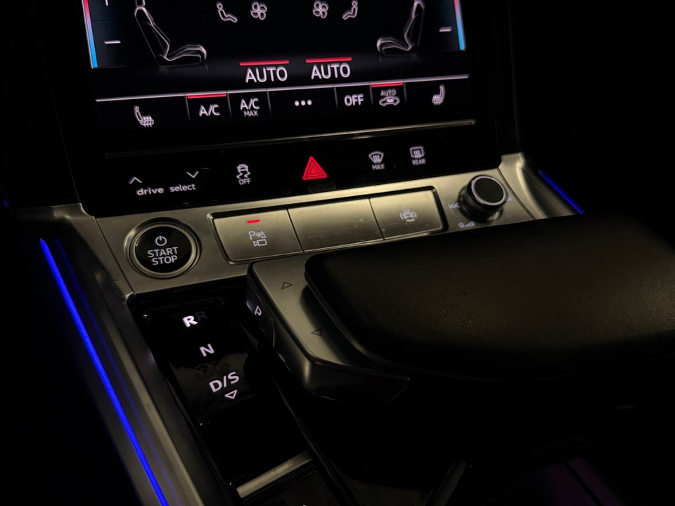 Audi e-tron 55 S-line quattro 5d