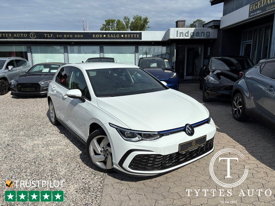 VW Golf VIII 1,4 GTE DSG 5d