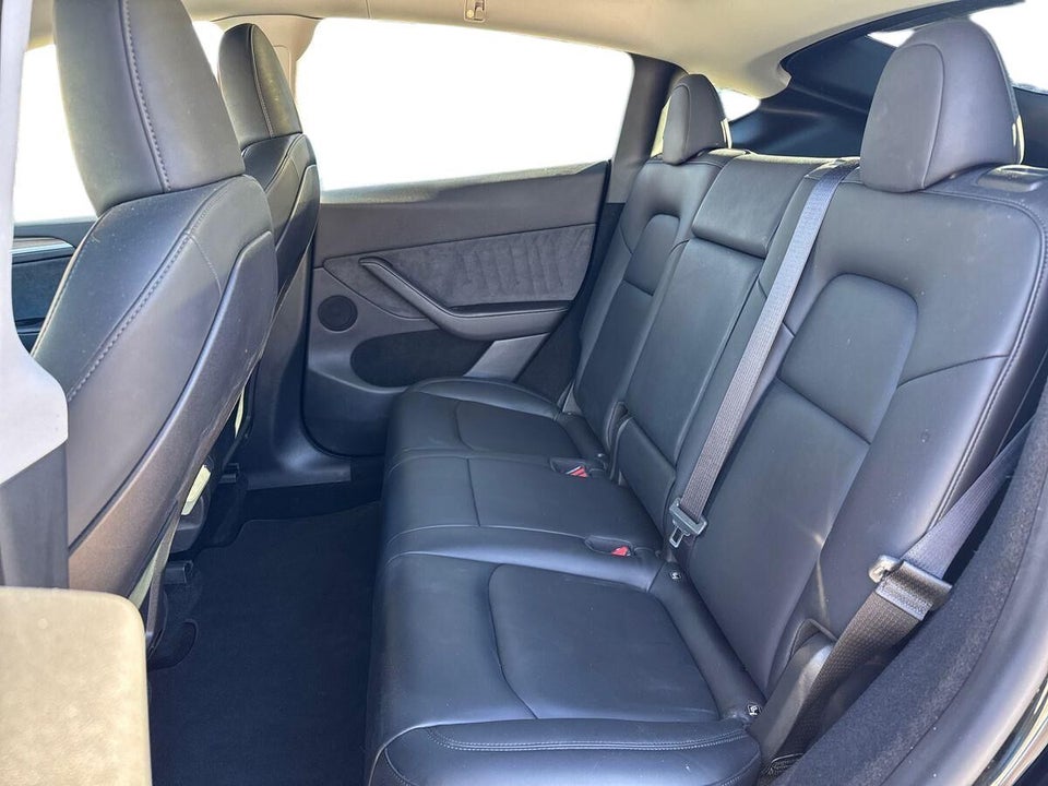 Tesla Model Y Long Range AWD 5d