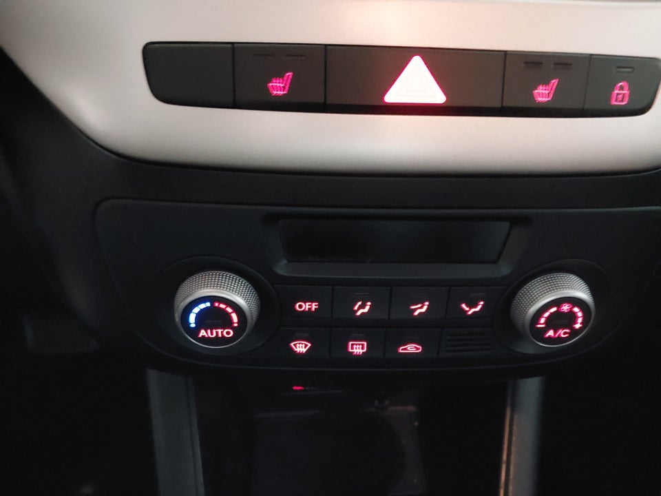 Kia Venga 1,6 CVVT Premium aut. 5d