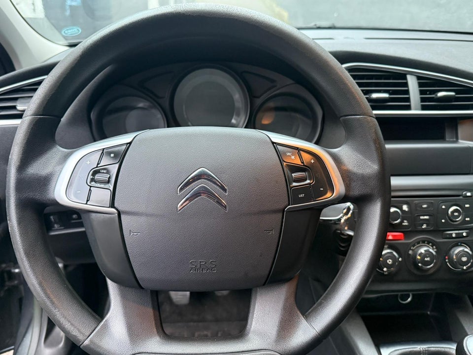 Citroën C4 1,4 VTi Attraction 5d