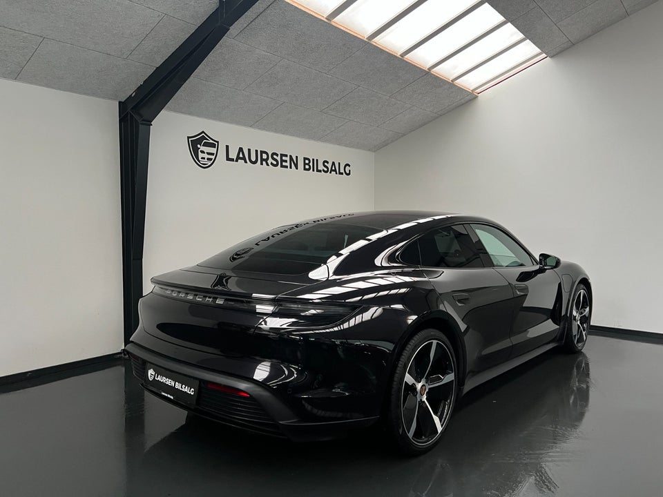 Porsche Taycan Performance+ 4d