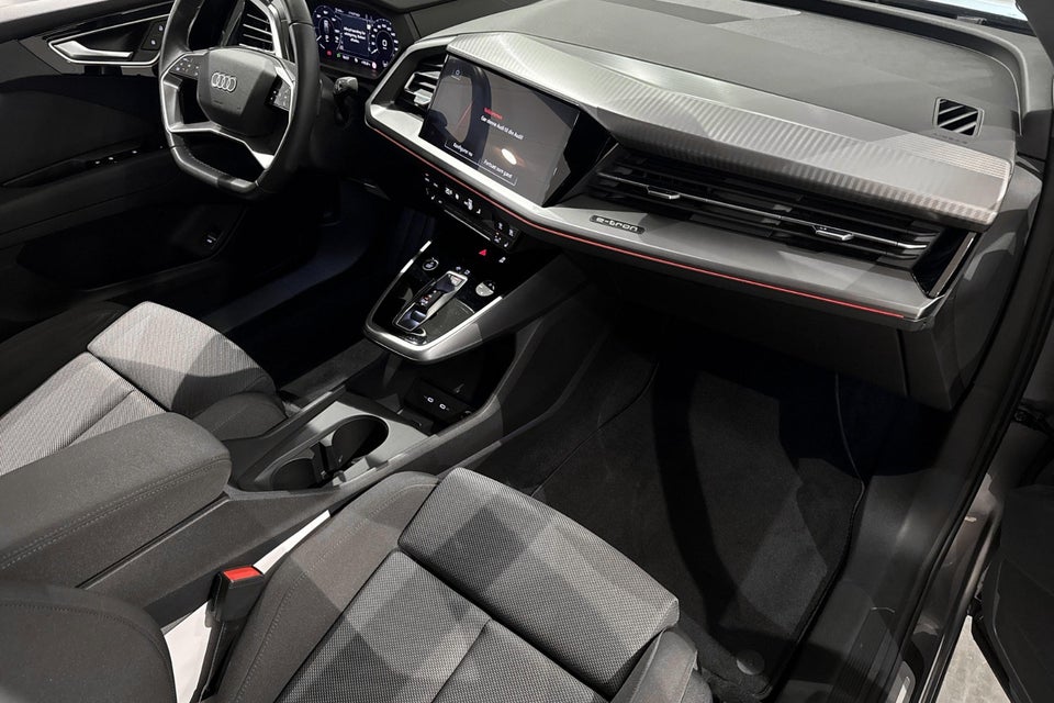 Audi Q4 e-tron 40 Attitude 5d