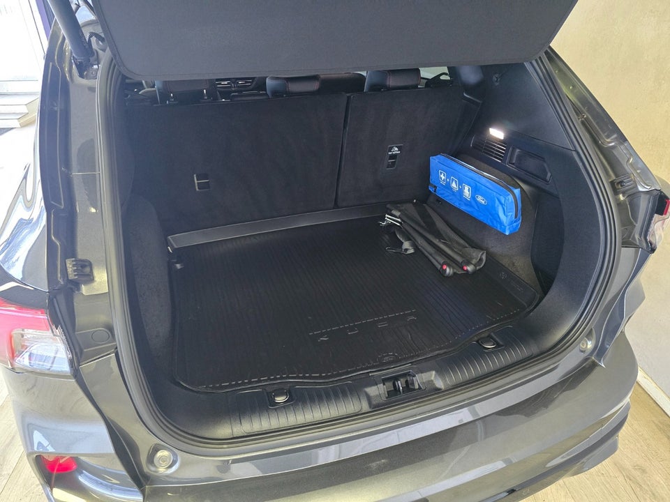 Ford Kuga 2,5 PHEV ST-Line X CVT 5d