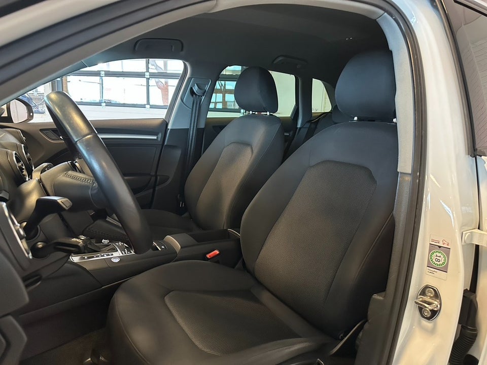 Audi A3 1,4 e-tron Sportback S-tr. 5d