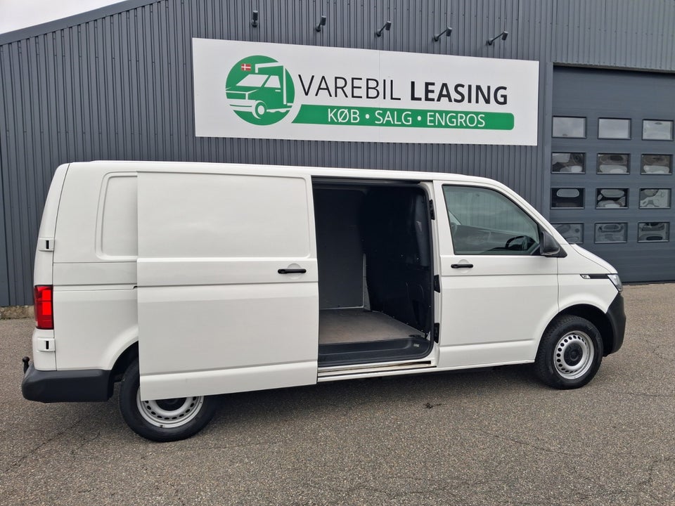 VW Transporter 2,0 TDi 110 Kassevogn lang