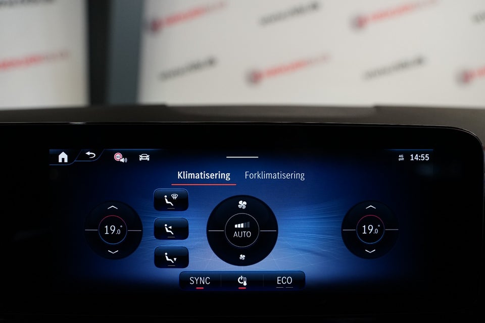 Mercedes EQA300 AMG Line 4Matic 5d