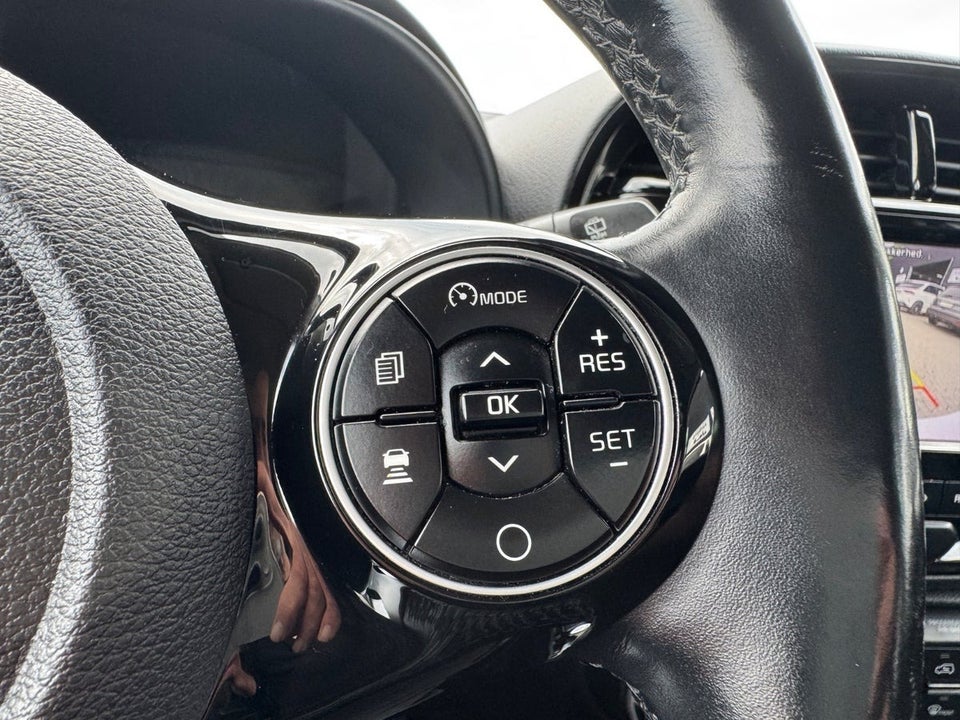 Kia e-Soul 64 Premium Luxury Van 5d