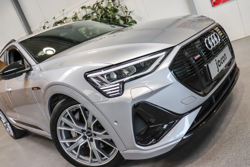 Audi e-tron 55 S-line quattro 5d