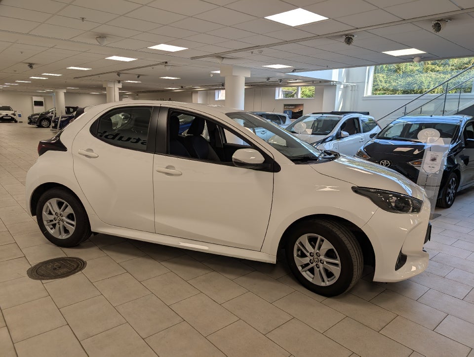 Toyota Yaris 1,5 Active 5d