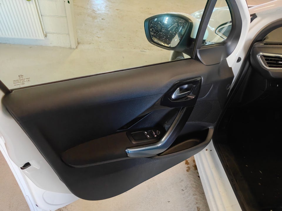 Peugeot 208 1,2 VTi Allure 5d