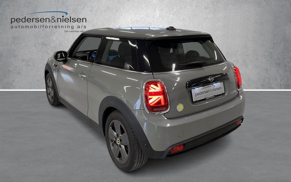 MINI Cooper SE Essential 3d