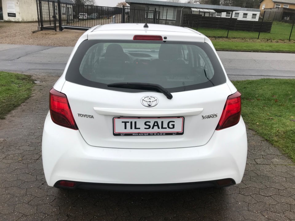 Toyota Yaris 1,0 VVT-i T2 5d