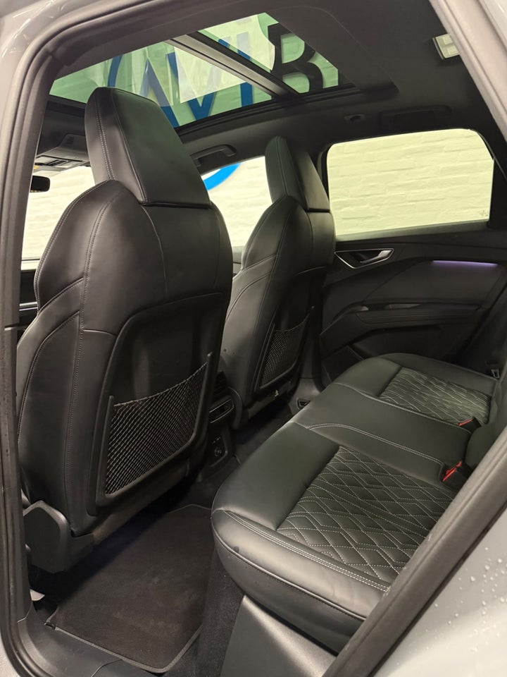 Audi Q4 e-tron 50 S-line quattro 5d